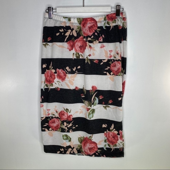 Perfect pull on pencil skirt - Picture 4 of 6